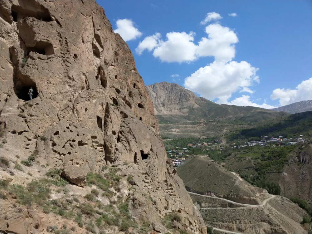 دیدنی های رینه لاریجان