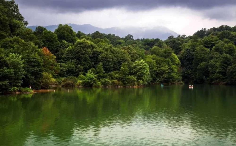 دریاچه آویدر 