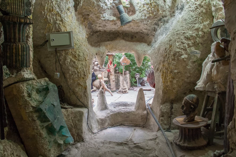 غار موزه وزیری