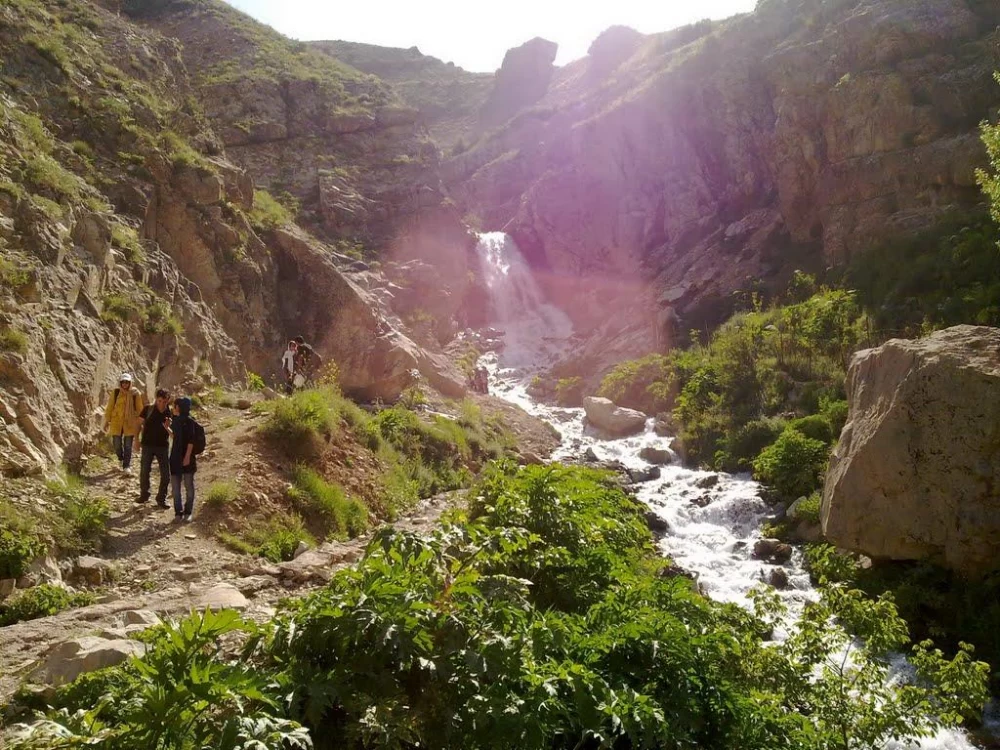 بازدید از روستای آهار و آبشار شگرآب