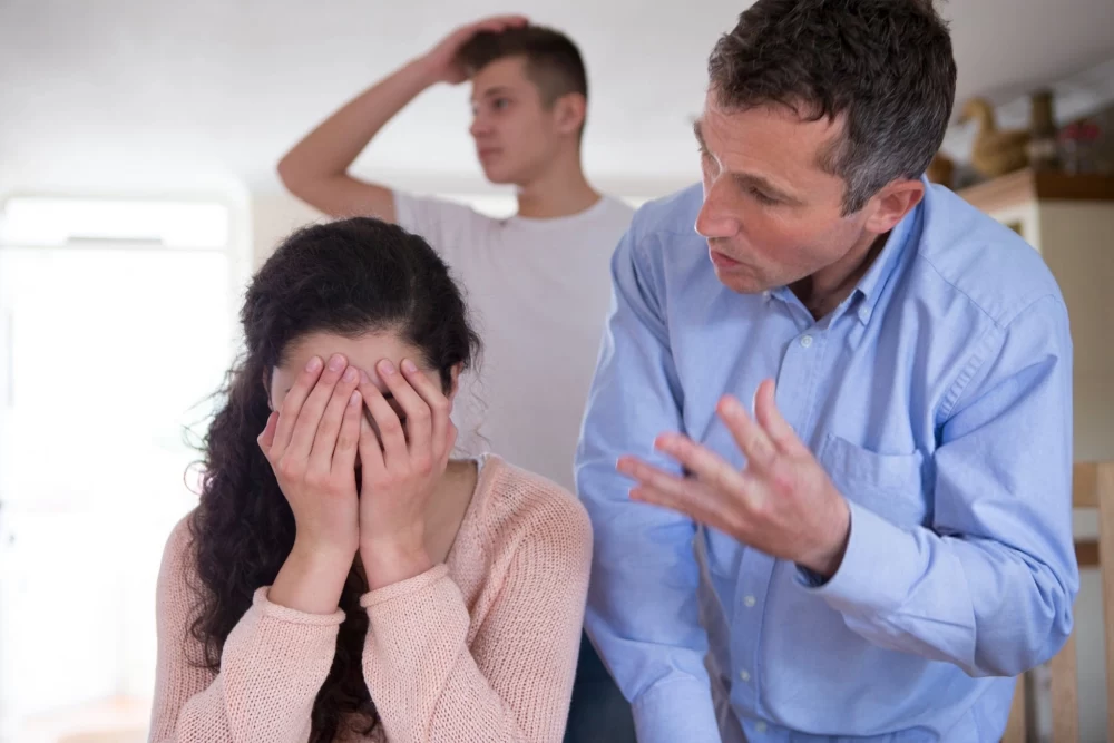 مشکلات رایج زندگی با خانواده همسر