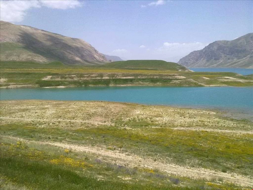 سفر به دریاچه سد لار
