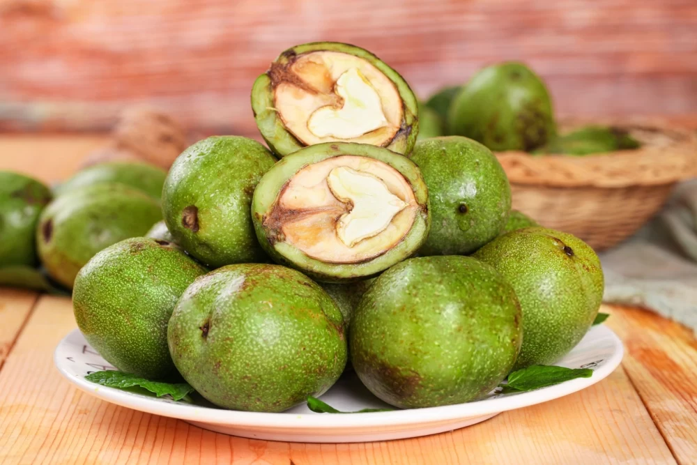 کاربرد پوست سبز گردو