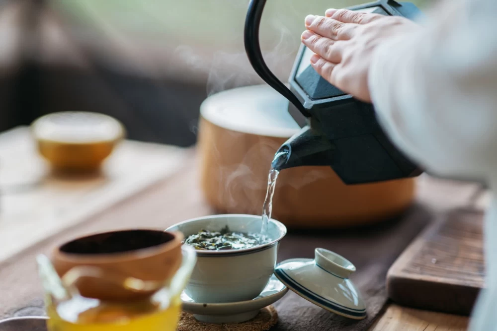 مقابله با کف روی چای