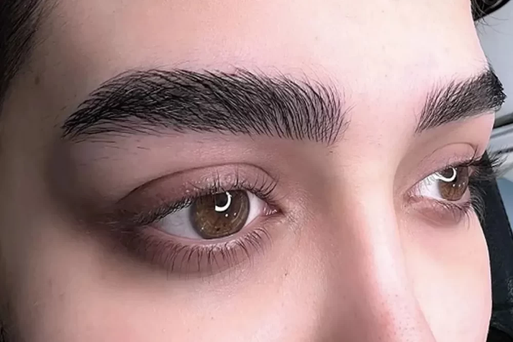 کاشت ابرو طبیعی یا میکروبلیدینگ