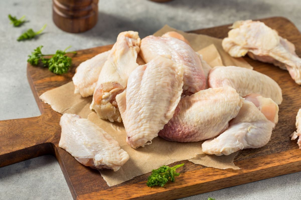 عوارض خطرناک خوردن بال مرغ