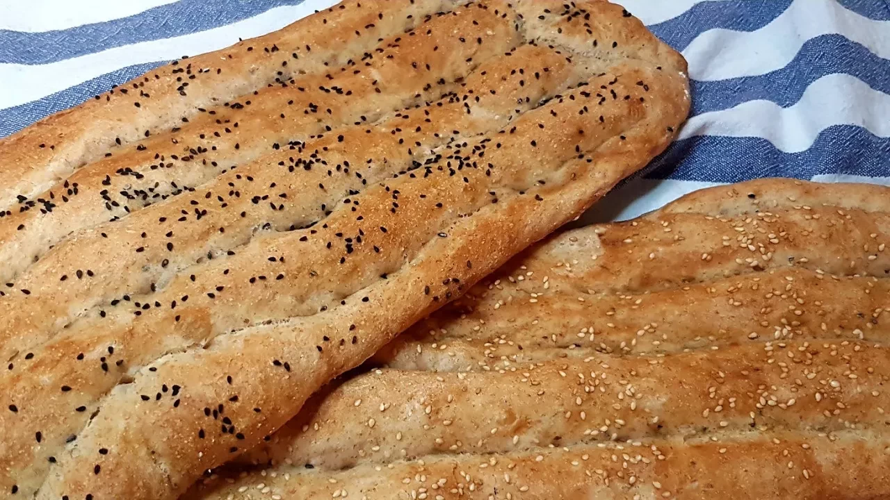طرز پخت نان بربری داغ در ۲۰ دقیقه / بدون نیاز به تنور، در خانه حرفه ای بپز