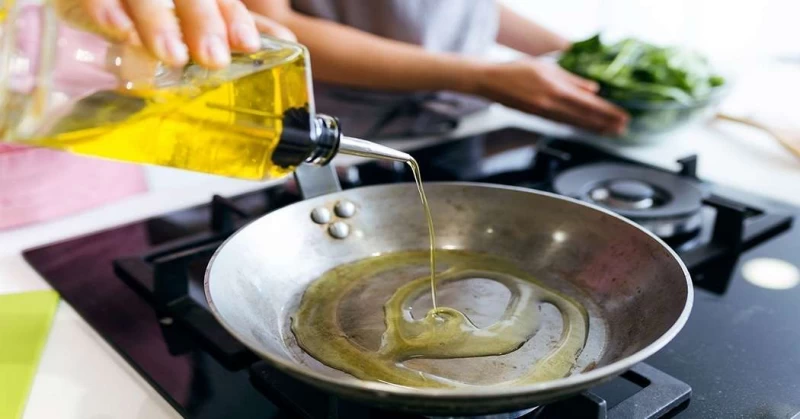 فرق روغن سرخ کردنی با روغن معمولی در چیست ؟ کدام روغن بهتره ؟