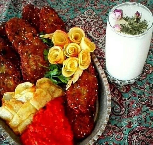 انواع تزیین کتلت برای مدارس،مجالس و مهمانی های رسمی
