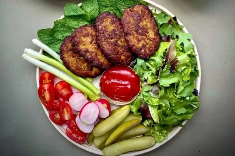 انواع تزیین کتلت برای مدارس،مجالس و مهمانی های رسمی