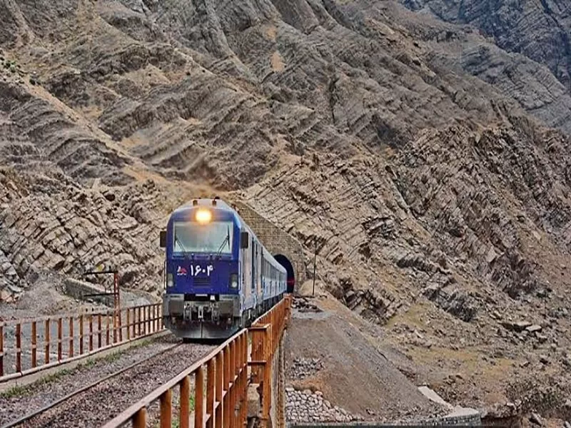 هر آنچه باید درباره سفر به تبریز با قطار بدانید