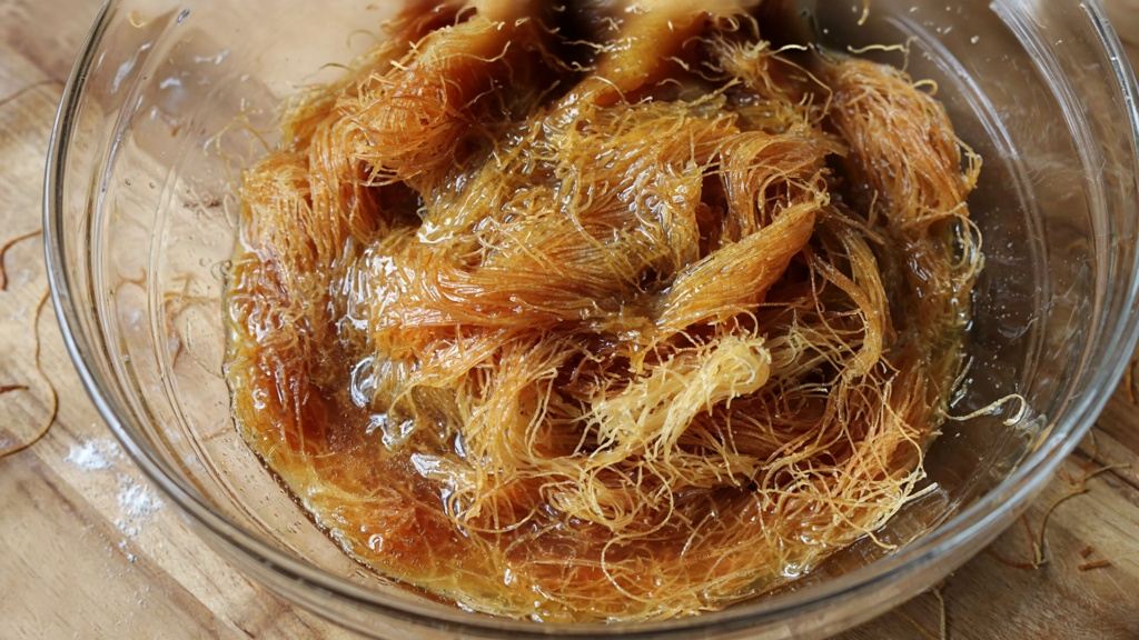 طرز تهیه کنافه برشته خانگی ۱۰ دقیقه ای در ماهیتابه