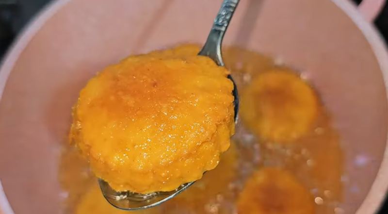 طرز تهیه شیرینی فوری و سه سوت بدون فر؛ مناسب مهمانی های سرزده