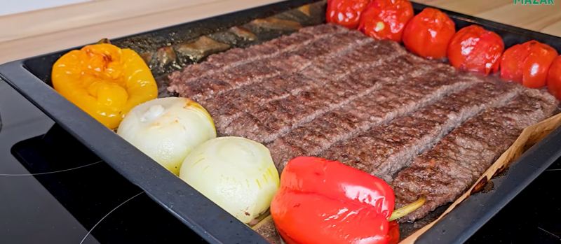 طرز تهیه کباب کوبیده بدون نیاز به منقل (کباب داشی) با راز رومال زعفرانی