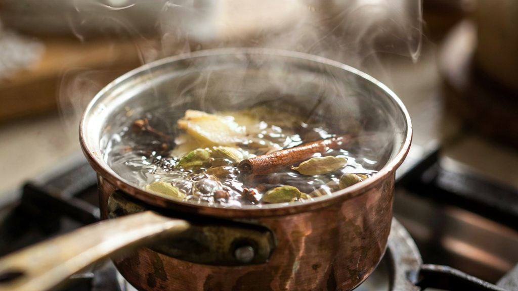 طرز تهیه چای کرک غلیظ و خامه ای به روش سریع و ساده