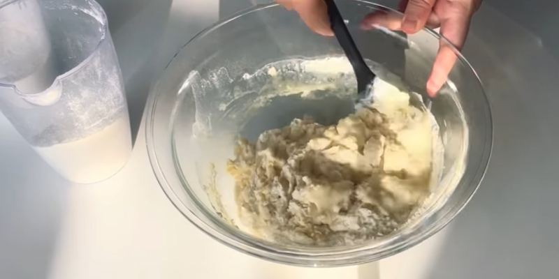 آموزش گام به گام تهیه خمیر یوفکای خانگی نازک و کاغذی روی گاز