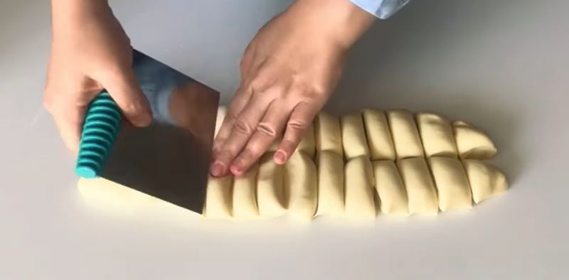 آموزش گام به گام تهیه خمیر یوفکای خانگی نازک و کاغذی روی گاز