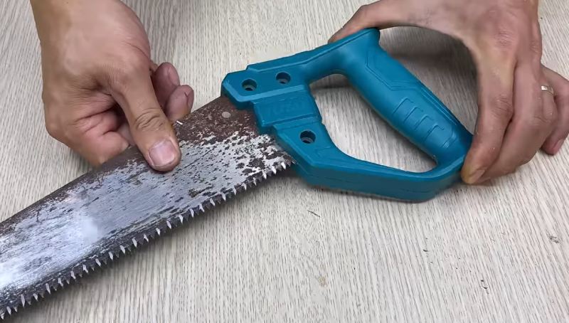 راهکار تنظیم چپ و راست دندانه های اره و تیز کردن دستی آن