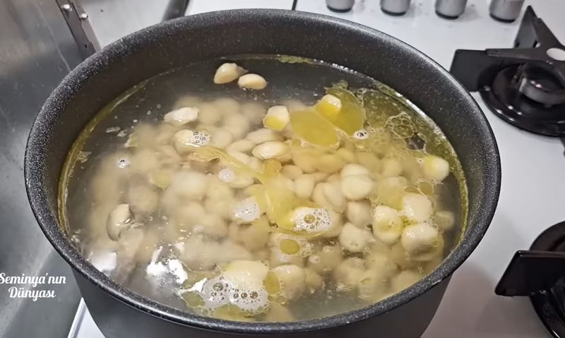 طرز تهیه مانتی ترکی خانگی با ترفند ساده درب بطری پلاستیکی بدون وا رفتن