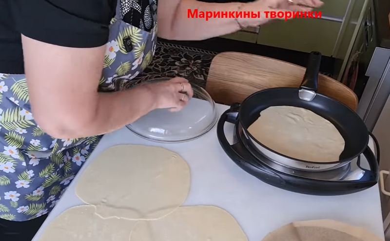 طرز تهیه نان لواش خانگی نازک و نرم در تابه بدون فر