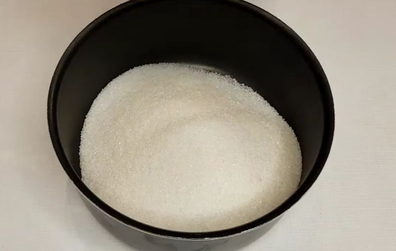 طرز تهیه حلوای آرد برنج شیرازی مجلسی و کشدار با عطر زعفران و گلاب