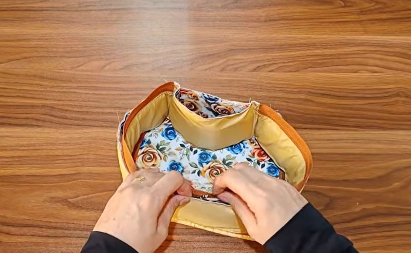 آموزش دوخت نظم دهنده دو طبقه پارچه ای به روش خیلی ساده