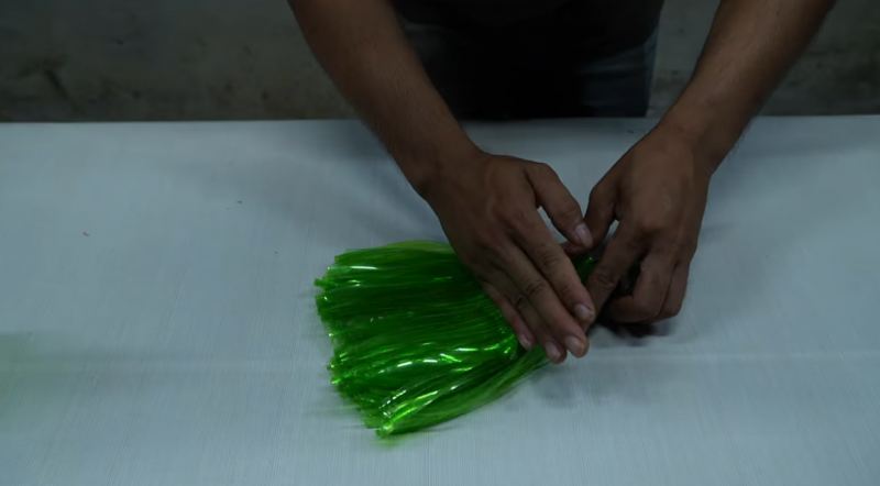 ساخت جارو برای باغ با بطری پلاستیکی دور ریختنی