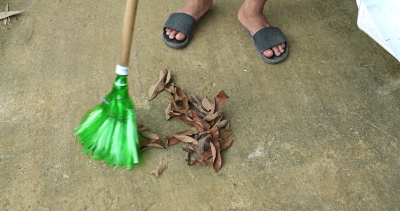 ساخت جارو برای باغ با بطری پلاستیکی دور ریختنی
