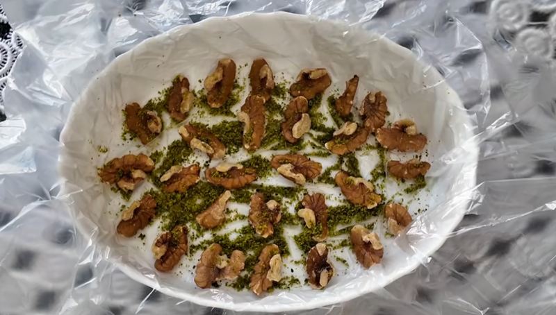 طرز تهیه حلوا ارده آسان و فوری فقط با ۳ ماده در ۱ ساعت