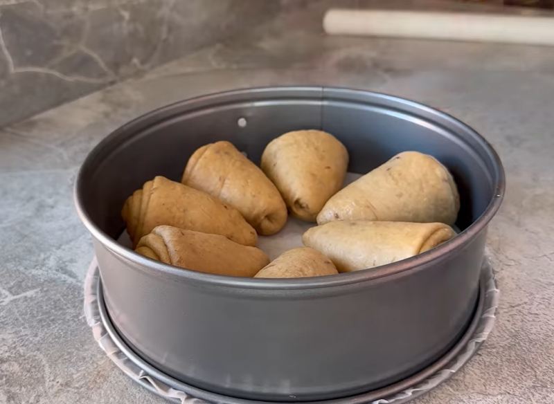 طرز تهیه نان سیب و دارچین به روش آسان و خوشمزه