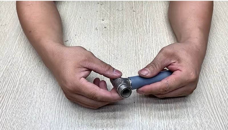 ترفند ساده اتصال شیر قطع و وصل آب به شلنگ در خانه