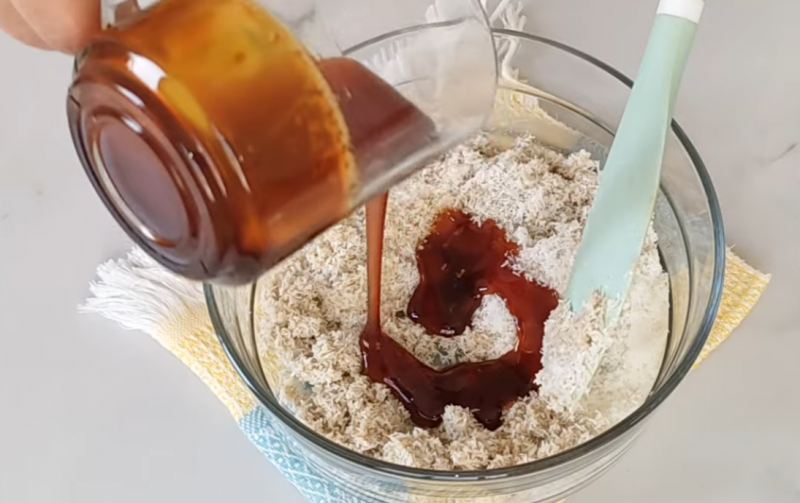 طرز تهیه شیرینی ۱۰ دقیقه ای بدون نیاز به آرد و شکر