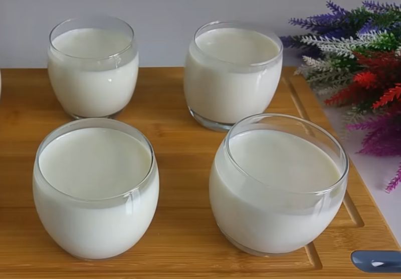 طرز تهیه ماست چکیده بازاری بدون آب انداختن