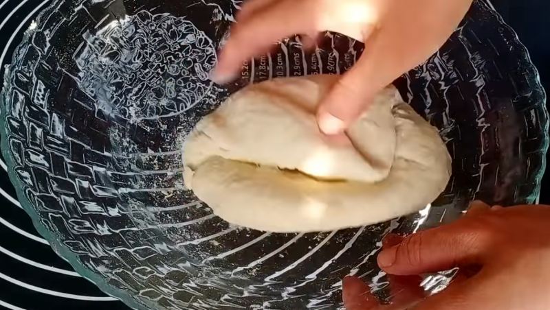 طرز تهیه ۳۰ عدد نان لواش با آرد و آب در تابه بدون نیاز به خمیر مایه