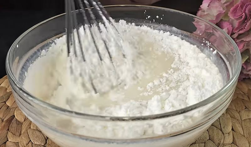 طرز تهیه بستنی فرانسوی کشدار با موز و شیر عسلی در ۱۰ دقیقه