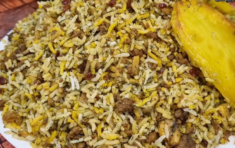 طرز تهیه قارچ پلو مجلسی خوشمزه و رستورانی