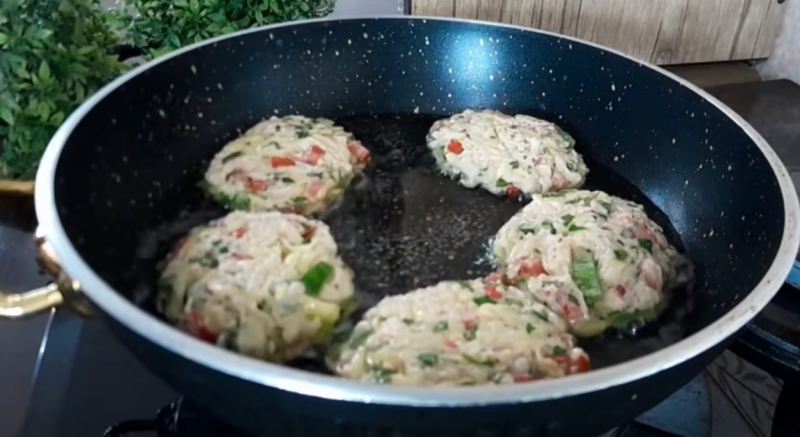 طرز تهیه کتلت عربی بدون گوشت و تخم مرغ، شام ترد و فوق العاده اقتصادی