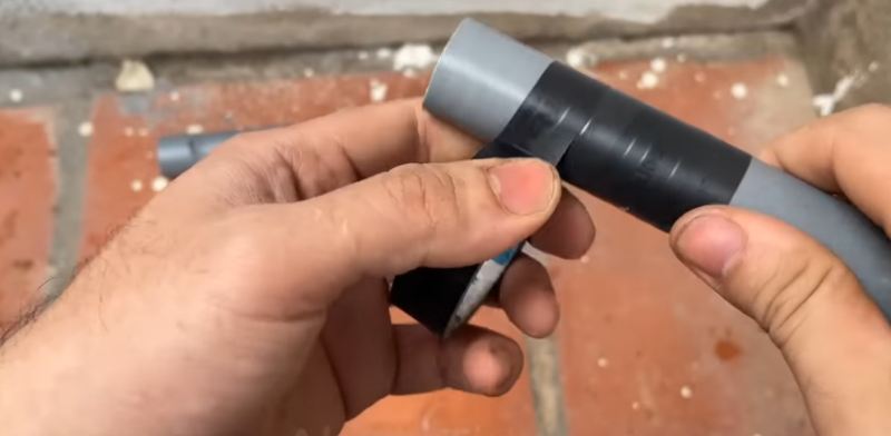 نحوه تعمیر شکستگی و نشتی لوله آب با چسب برق