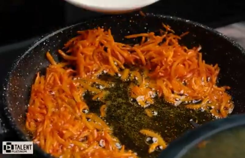 طرز تهیه ته چین گوشت و هویج مجلسی و قالبی