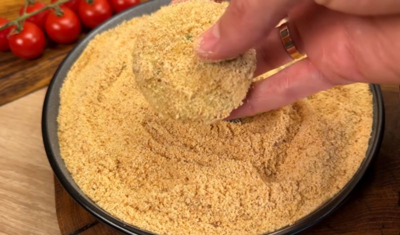 طرز تهیه کوکو اقتصادی با ۵ تا سیب زمینی و ۲ تا تخم مرغ