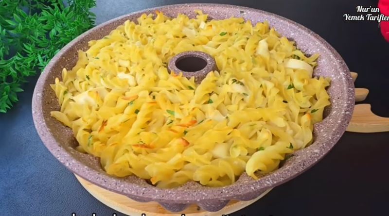 طرز تهیه کیک ماکارونی قالبی با ۱ لیوان ماست