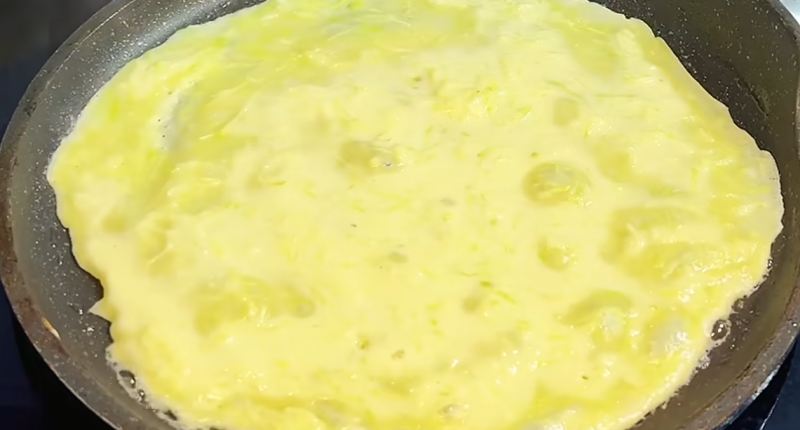 دیگه کدو سرخ نکنید! طرز تهیه کرپ کدو سبز در تابه