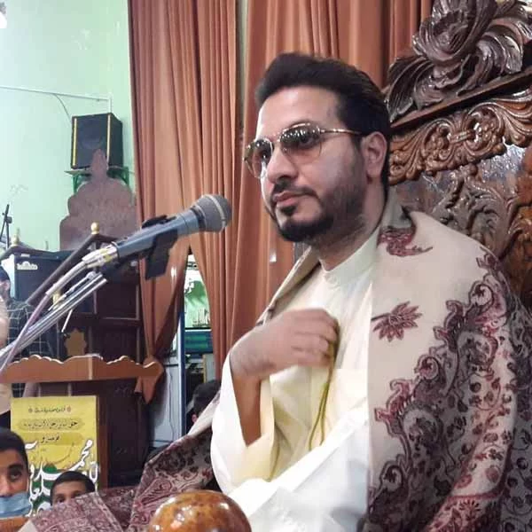 بیوگرافی حامد شاکرنژاد قاری مشهور و داور برنامه محفل