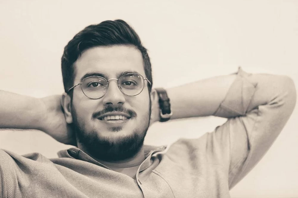 بیوگرافی امیرحسین قیاسی از تیزهوشان تا خندوانه و شهرت
