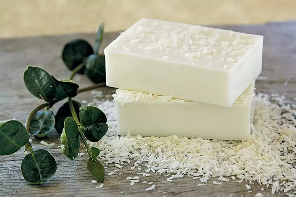 تهیه صابون شیر خانگی بدون مواد شیمیایی + خواص شگفت انگیز صابون شیر