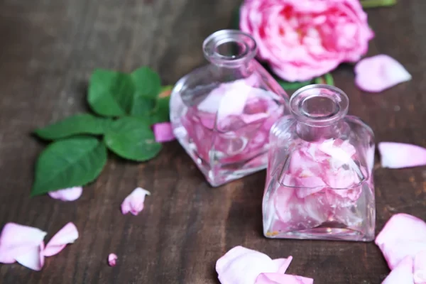 نذر هشت شیشه گلاب امام رضا برای هر حاجتی