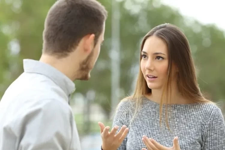 چرا همسرم به زنان دیگر نگاه می کند؟ چه باید بکنم ؟