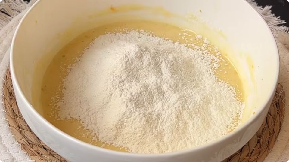 آموزش شیرینی خوشمزه با ماست و مربا؛ بدون فر و در کمترین زمان