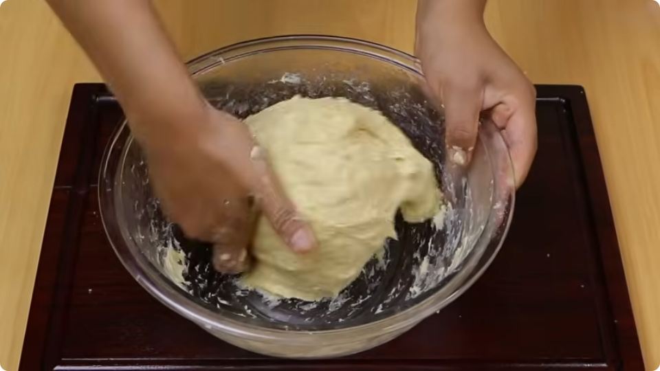 طرز تهیه نان فطیر (پفک) با آب پرتقال؛ یک شیرینی ساده و خوشمزه در ۵ دقیقه!