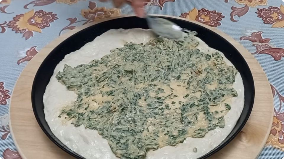 طرز تهیه نون سیر رستورانی با پنیر؛ یک فست فود خانگی و فوق العاده خوشمزه